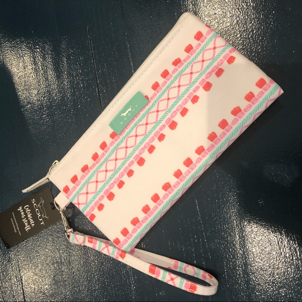 Scout Kate Wristlet in Fringe with Benefits